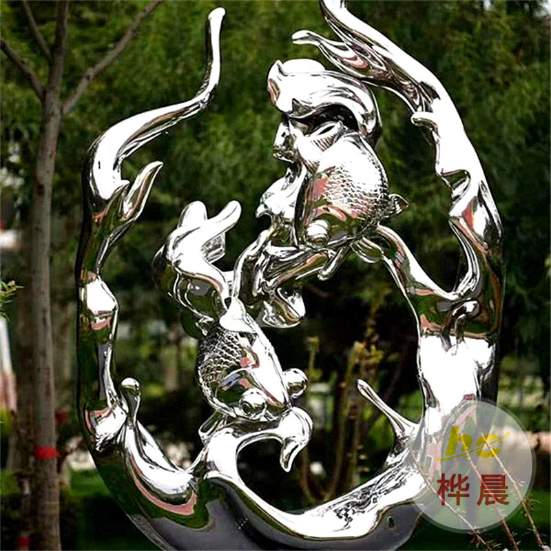 大型不銹鋼雕塑浪花魔方鯨魚(yú)鏤空球地球儀鹿圓環(huán)月亮假山定制廠家