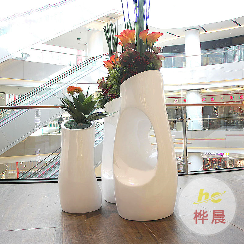 方圳玻璃鋼花盆商場(chǎng)酒店景觀美陳花器售樓中心創(chuàng)意組合式花缽定制
