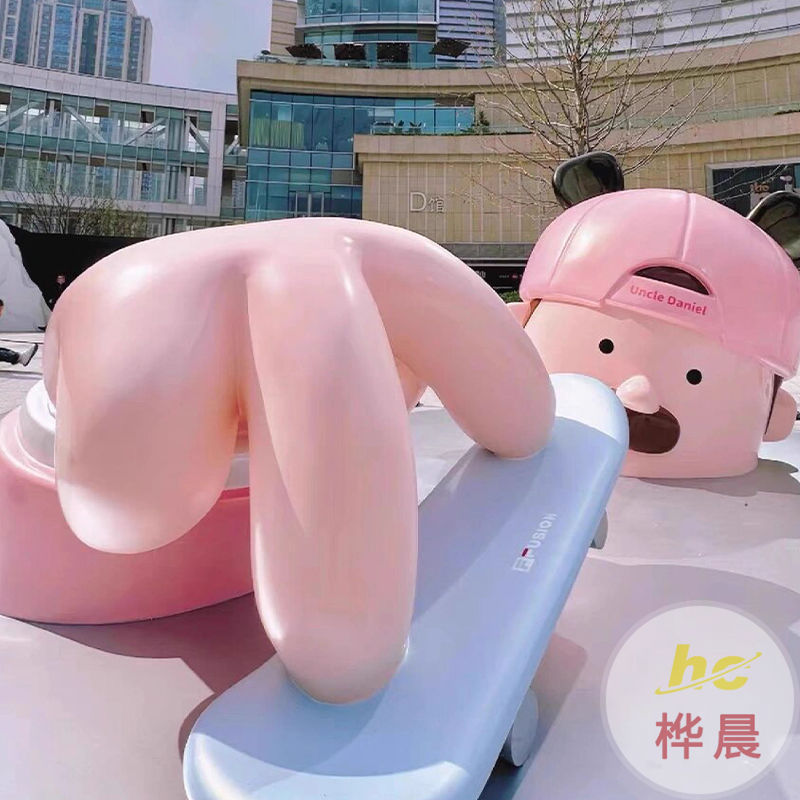 戶外玻璃鋼抽象體育運動人物雕塑跑步足球籃球自行車大型景觀擺件