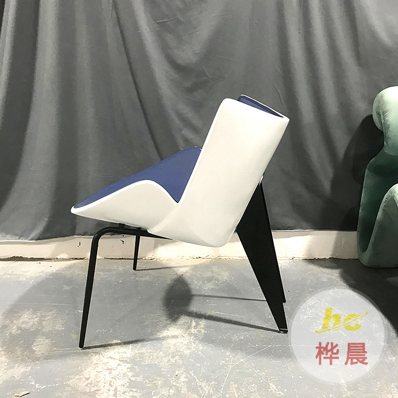玻璃鋼休閑座椅商場戶外機場公園創(chuàng)意字母云朵鵝卵石樹池坐凳定制