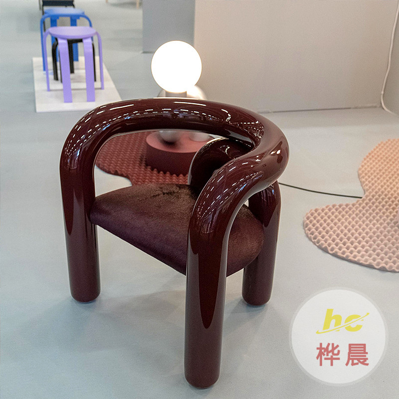玻璃鋼擺件公園凳子園林景觀酒店長(zhǎng)條休閑椅創(chuàng)意景觀坐凳鵝卵石